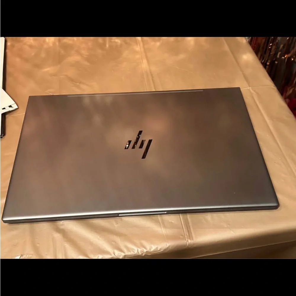 HP Envy 17.3” laptop intel core i7 16g RAM